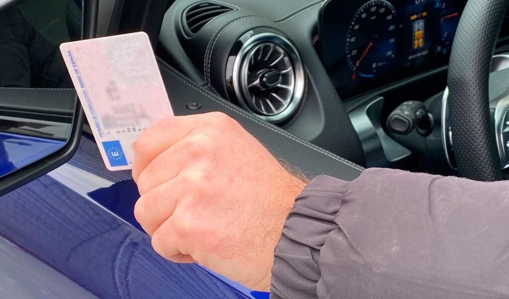 como reclamar si no me llega el carnet de conducir